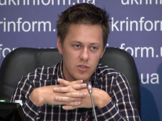 Аукционы от спортсменов на нужды армии собрали около 200 тысяч гривен Аукционы от спортсменов на нужды армии собрали около 200 тысяч гривен