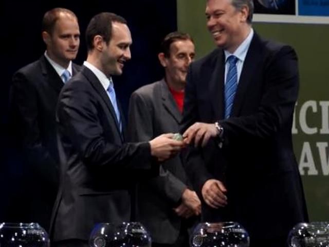 Спортивний огляд: Євробаскет-2015, FIFA розглядає ідею проведення Мундіалю-2022