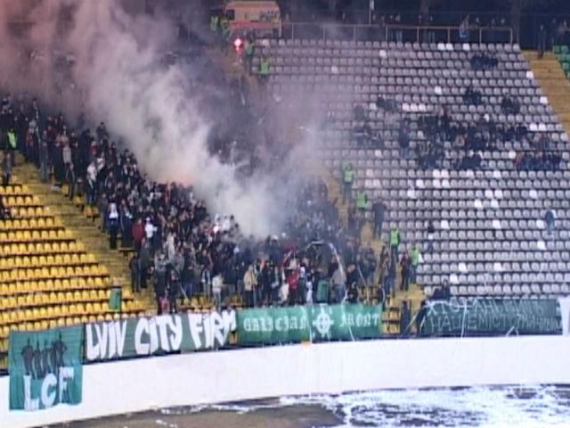 Спортивный обзор. "Днепр" наказали за возгласы, МЮ может подписать полузащитника "Реала Спортивный обзор. "Днепр" наказали за возгласы, МЮ может подписать полузащитника "Реала