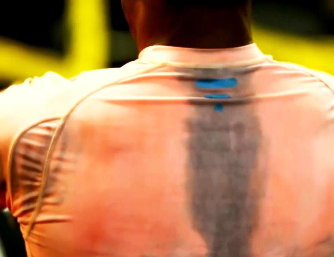 Створена розумна футболка для "качків" Створена розумна футболка для "качків"