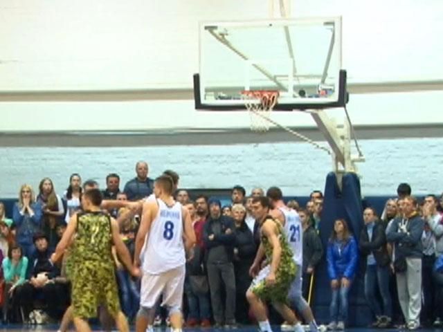 Баскетбол. "Будівельник" виграв у "Дніпра" Баскетбол. "Будівельник" виграв у "Дніпра"