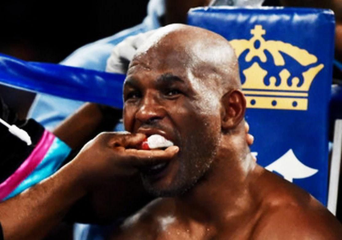 Спортивний огляд. Хопкінс програв бій Ковальову, Ван Персі можуть зменшити зарплату Спортивний огляд. Хопкінс програв бій Ковальову, Ван Персі можуть зменшити зарплату