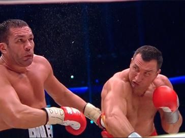Пулєв потрапив до лікарні після бою з Кличком Пулєв потрапив до лікарні після бою з Кличком