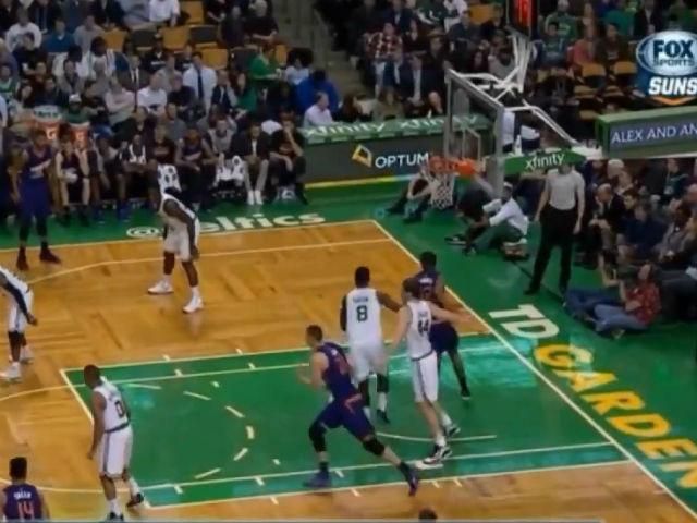 Баскетбол: Лень снова обновил свой рекорд результативности в NBA Баскетбол: Лень снова обновил свой рекорд результативности в NBA