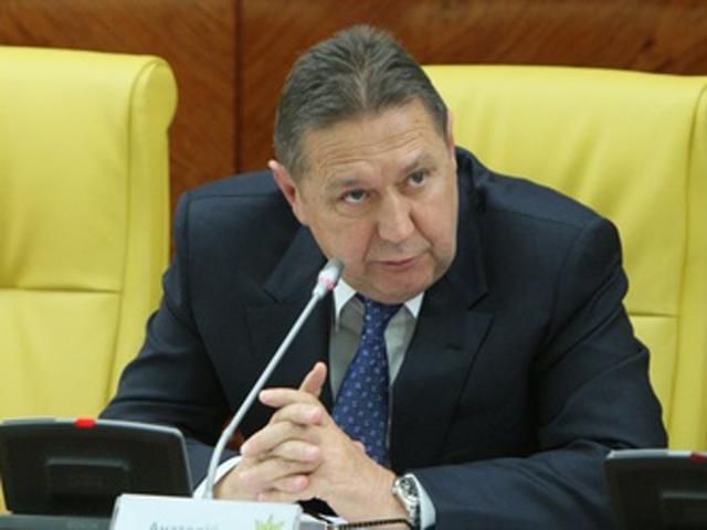 Президент ФФУ на деньги УЕФА строит "футбольное Межигорье"? Президент ФФУ на деньги УЕФА строит "футбольное Межигорье"?