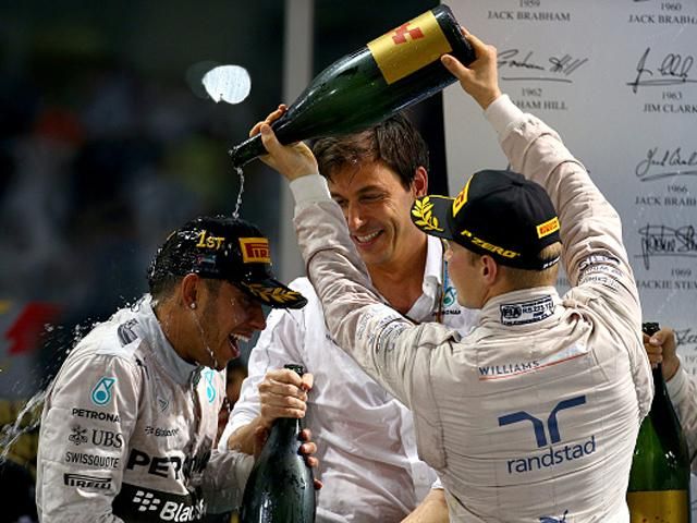 Формула-1. Хемілтон — чемпіон світу (Фоторепортаж) Формула-1. Хемілтон — чемпіон світу (Фоторепортаж)