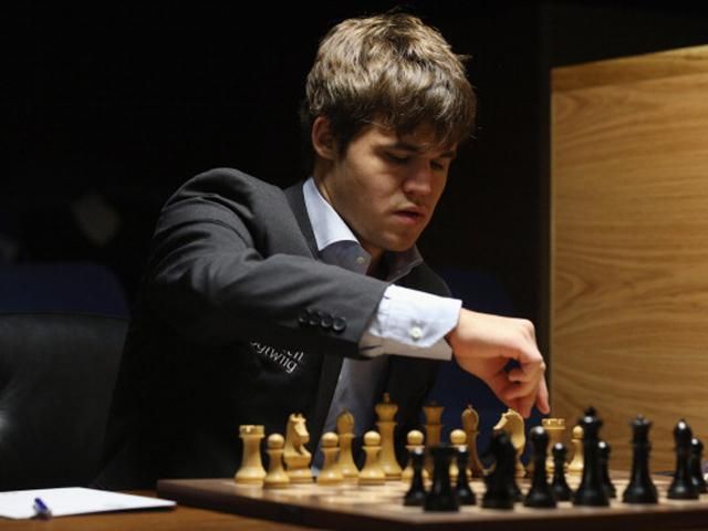 Чемпионом мира по шахматам стал норвежец Карлсен Чемпионом мира по шахматам стал норвежец Карлсен