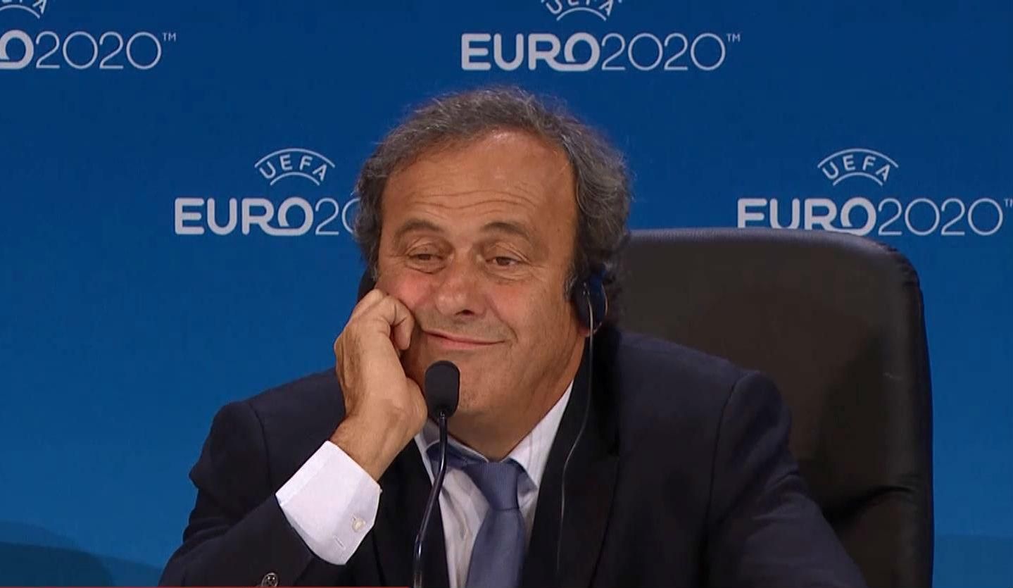 Спортивний огляд: Кличко подякував фанам, Платіні звинувачують у хабарництві Спортивний огляд: Кличко подякував фанам, Платіні звинувачують у хабарництві