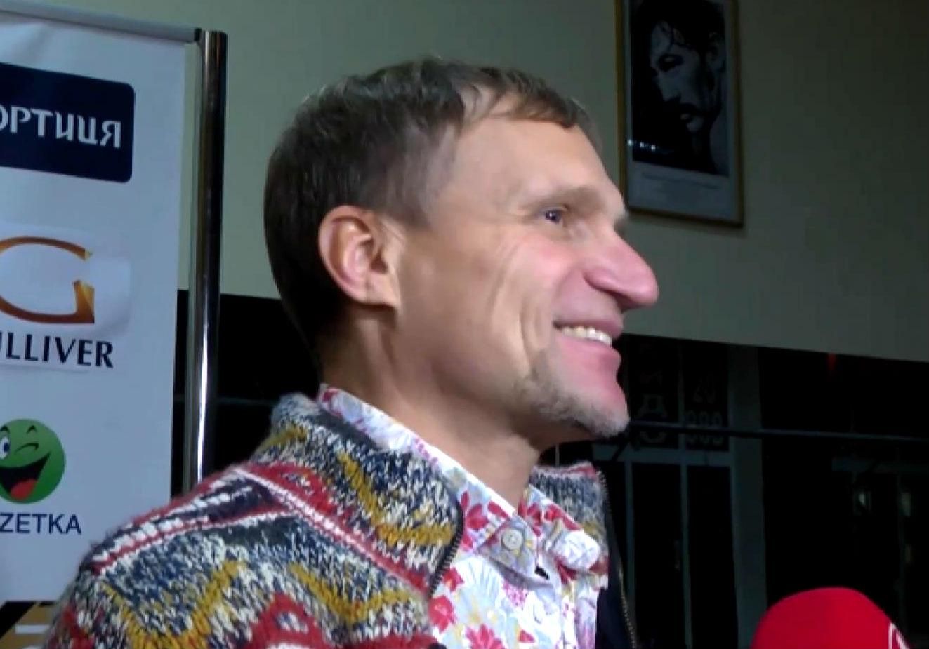 Олег Скрипка будет выполнять гимн Украины перед боем Усика