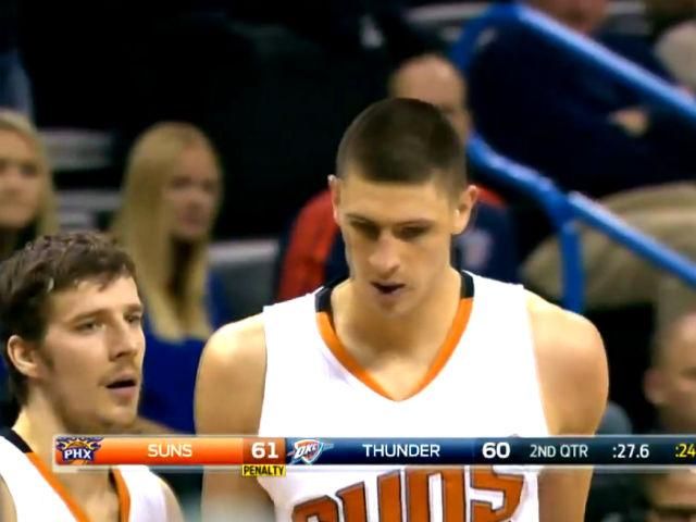 Баскетбол. Олексій Лень провів рік штовханиною з Вестбруком Баскетбол. Олексій Лень провів рік штовханиною з Вестбруком