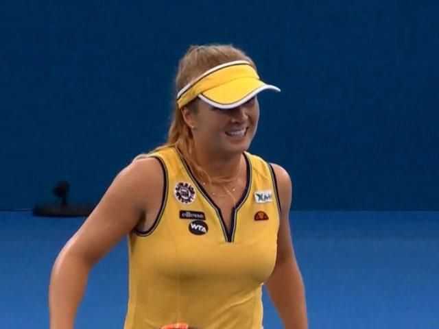 Теніс: Світоліна пробилась до півфіналу, Шарапова перемогла Суарес Наварро Теніс: Світоліна пробилась до півфіналу, Шарапова перемогла Суарес Наварро