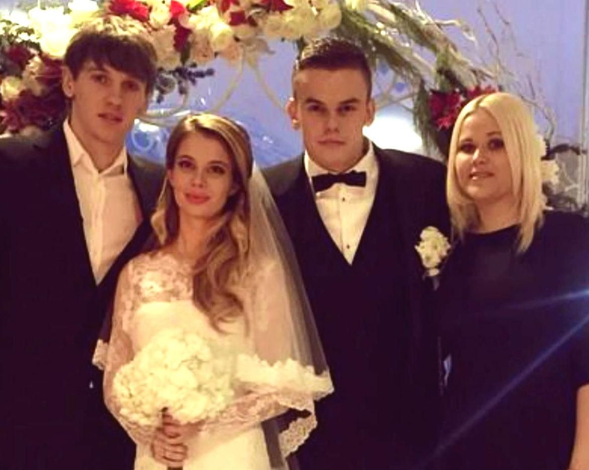 Спортивний огляд. Коваль одружився, Муту завершив футбольну кар’єру Спортивний огляд. Коваль одружився, Муту завершив футбольну кар’єру