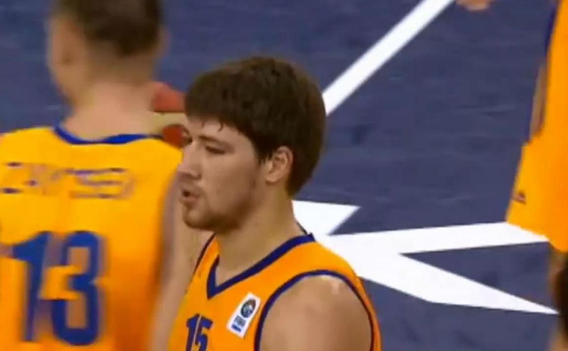 Баскетбол. Кравцов підписав контракт із "Валенсією" Баскетбол. Кравцов підписав контракт із "Валенсією"