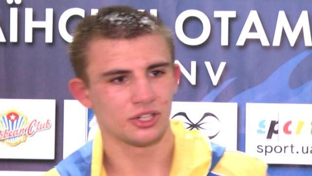Бокс: українець присвятив свою перемогу Скрябіну Бокс: українець присвятив свою перемогу Скрябіну