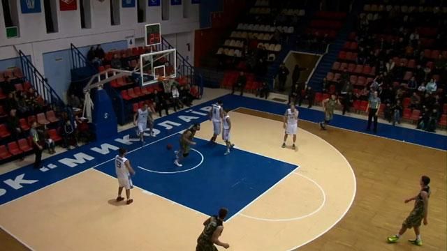 Баскетбол. "Будивельник" одержал шестую подряд победу Баскетбол. "Будивельник" одержал шестую подряд победу