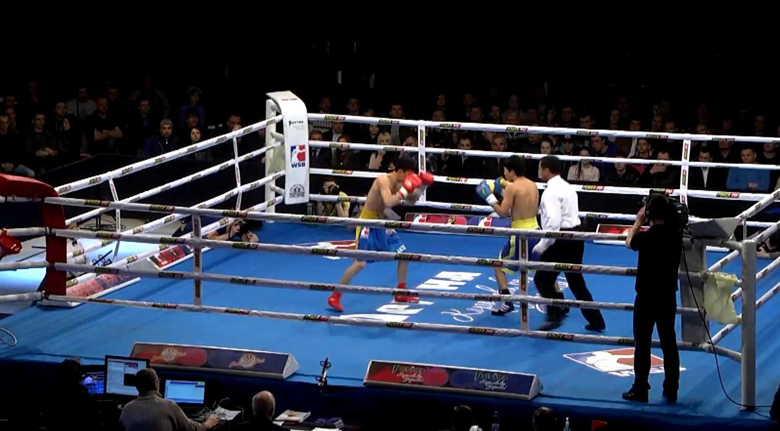 Бокс. "Украинские атаманы" уверенно одолели "Китайских драконов" Бокс. "Украинские атаманы" уверенно одолели "Китайских драконов"