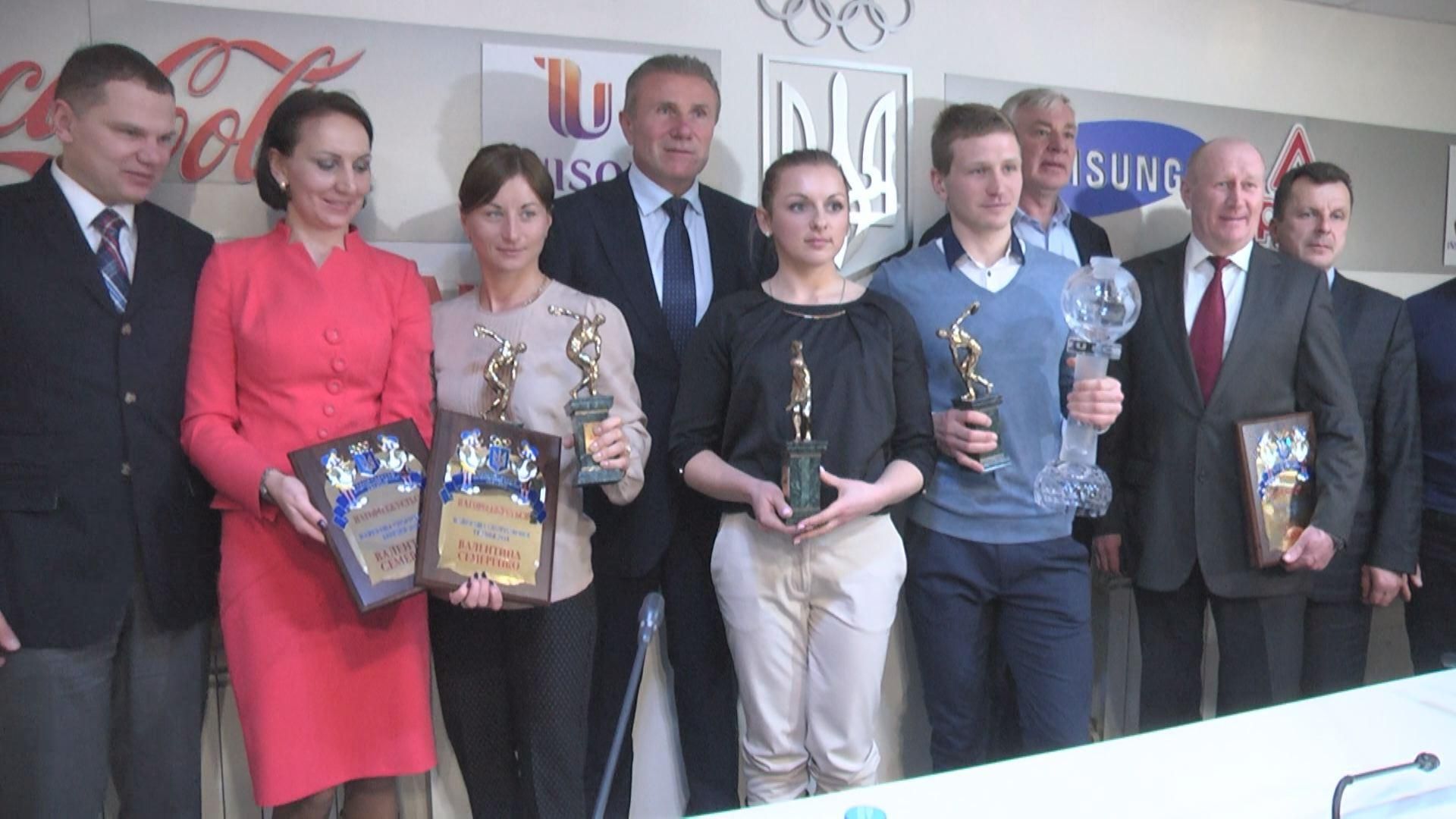 НОК вручил награды украинским биатлонистам