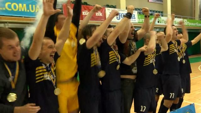Аматорська команда "Manzana" сенсаційно виграла кубок України із футзалу