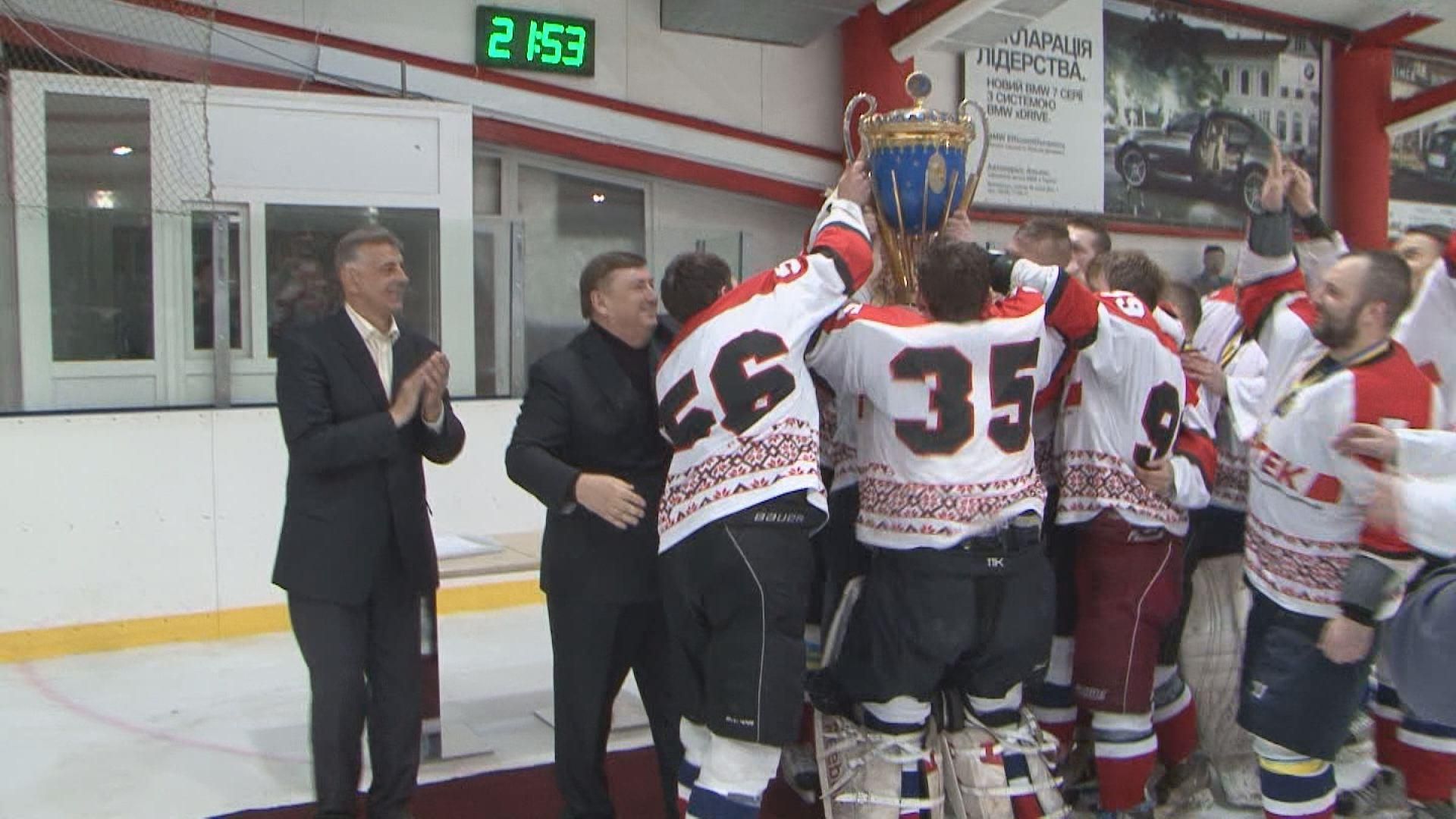 Хоккей. Киевский АТЭК стал чемпионом Украины Хоккей. Киевский АТЭК стал чемпионом Украины