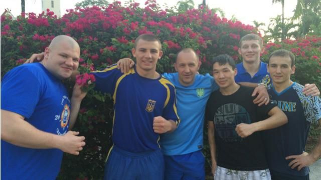 "Українські отамани" провели процедуру зважування перед боєм у Гавані "Українські отамани" провели процедуру зважування перед боєм у Гавані