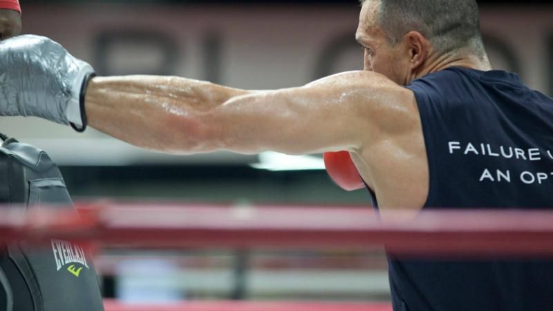 Владимир Кличко показал активные тренировки перед боем Владимир Кличко показал активные тренировки перед боем