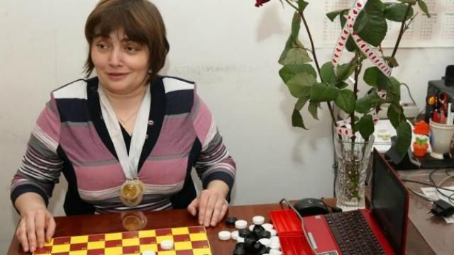 Випередивши росіянку,  українка стала чемпіонкою світу з шашок