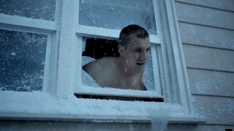 Новое рекламное видео Nike "взорвало" интернет Новое рекламное видео Nike "взорвало" интернет