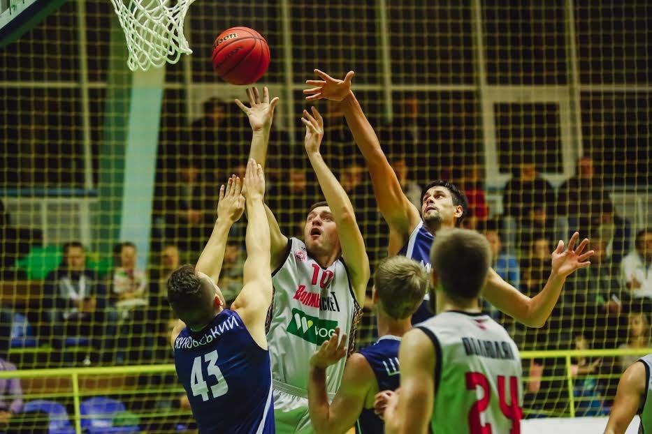 Чемпионат Украины по баскетболу: лидер победил с рекордом Чемпионат Украины по баскетболу: лидер победил с рекордом