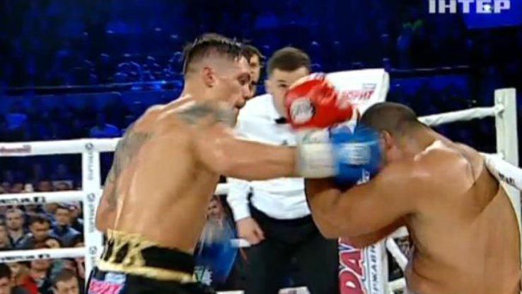 Порошенко привітав Усика з черговим тріумфом Порошенко привітав Усика з черговим тріумфом