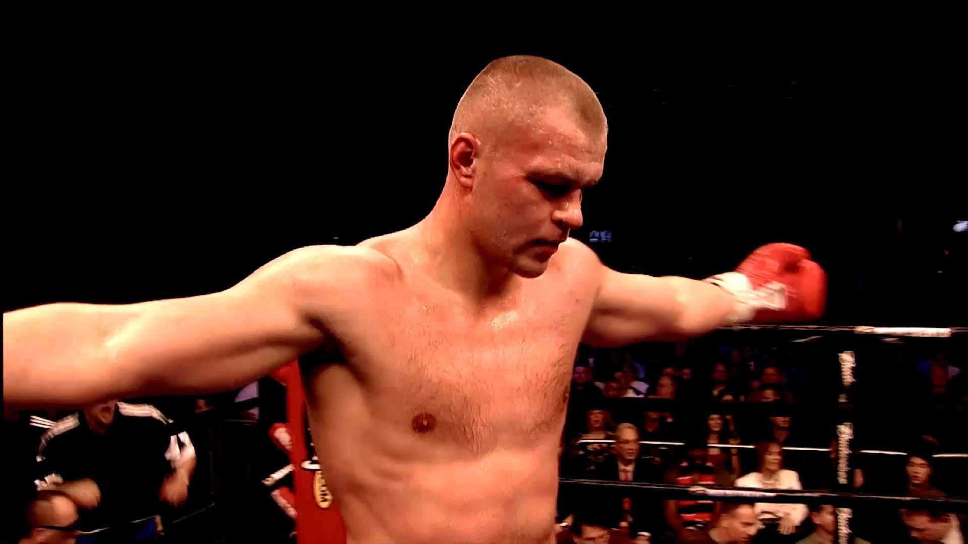 Украинский боксер опроверг слухи о смене гражданства на российское Украинский боксер опроверг слухи о смене гражданства на российское