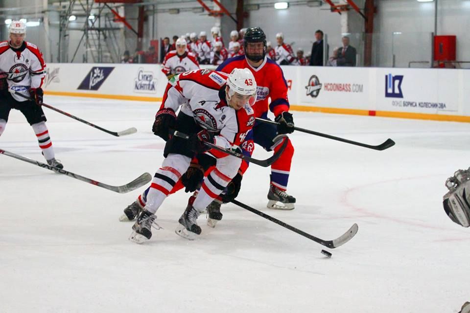 Чемпіонат України з хокею: почалися вирішальні матчі Чемпіонат України з хокею: почалися вирішальні матчі