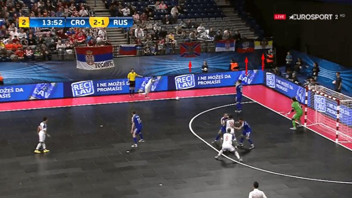 Россияне пронесли флаг "ДНР" на чемпионат Европы Россияне пронесли флаг "ДНР" на чемпионат Европы