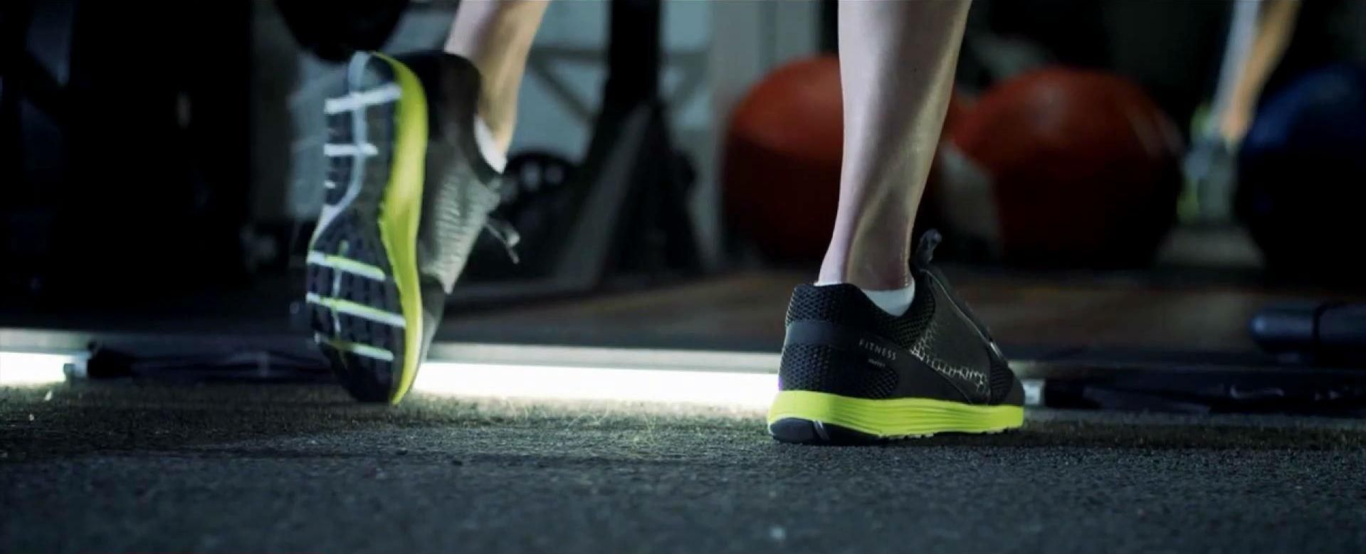 Спортивне взуття замінить тренера, управляти всією технікою можна одним пультом Спортивне взуття замінить тренера, управляти всією технікою можна одним пультом