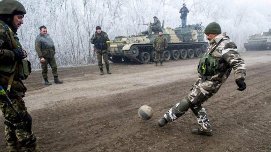 Перша футбольна ліга учасників АТО набирає гравців Перша футбольна ліга учасників АТО набирає гравців