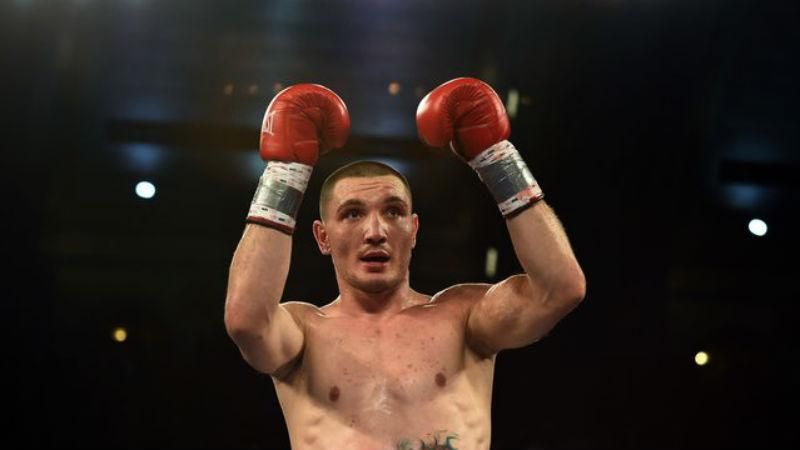Непобедимый украинский боксер одолел очередного соперника