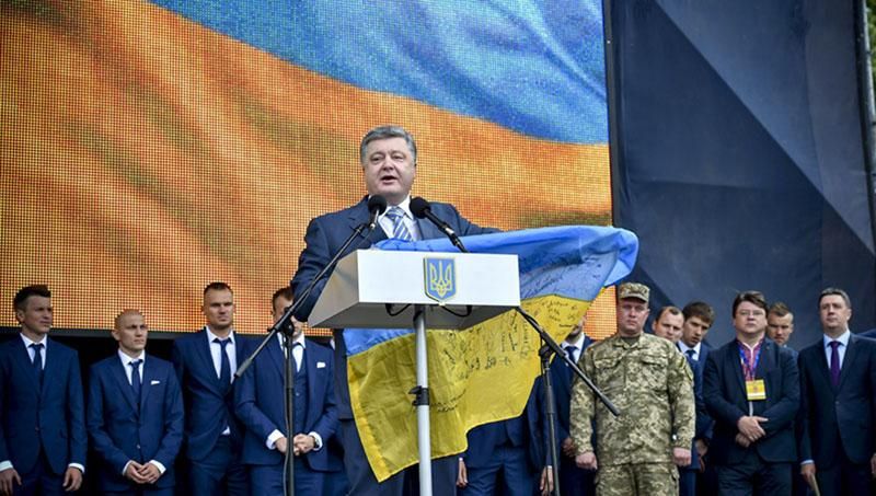 Порошенко переконаний — скоро Донецьк повернеться Порошенко переконаний — скоро Донецьк повернеться