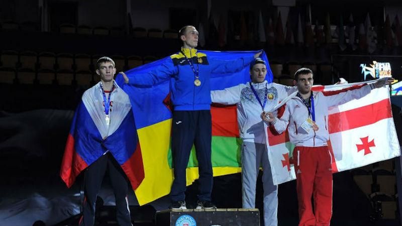 Український боксер переміг росіянина і виборов золото на чемпіонаті світу Український боксер переміг росіянина і виборов золото на чемпіонаті світу