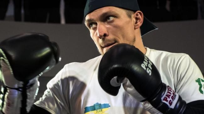 Бой Усик — Гловацки оценивают в миллион долларов