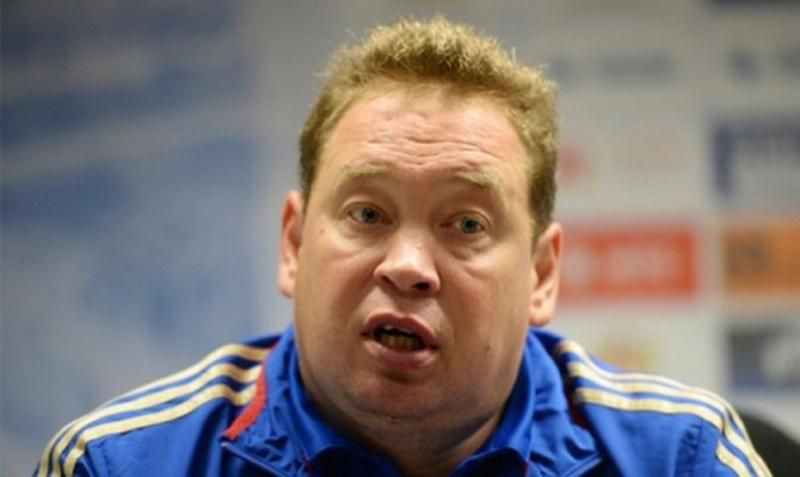 Главный тренер сборной России после матча подал в отставку