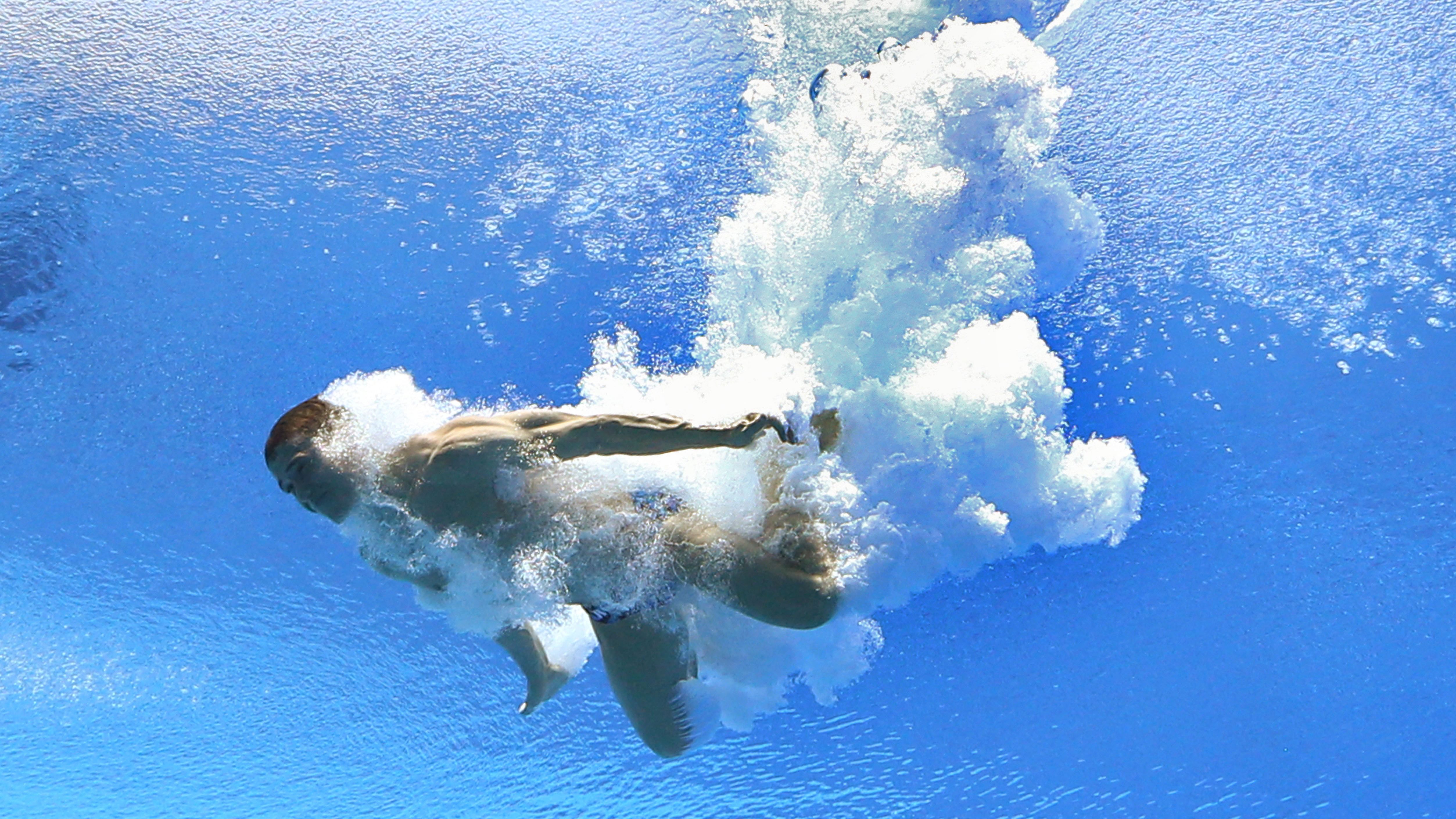 Черговий курйоз з росіянами: під стрибуном у воду зламалась вишка Черговий курйоз з росіянами: під стрибуном у воду зламалась вишка