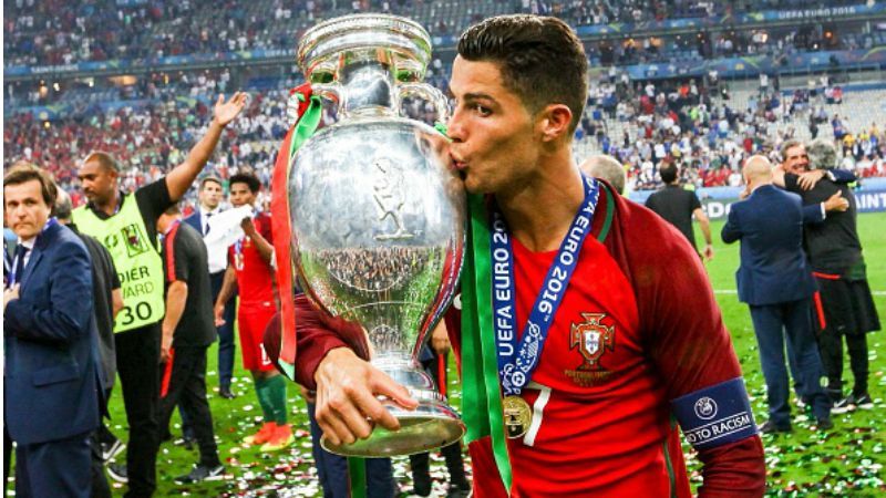 Король Криштиану, "Русский мир", фиаско Украины, Исландия: итоги Евро-2016 Король Криштиану, "Русский мир", фиаско Украины, Исландия: итоги Евро-2016