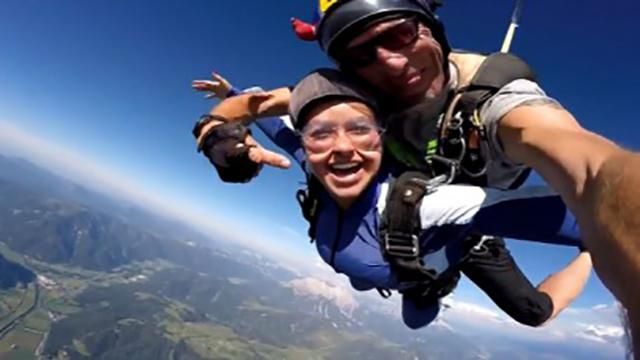 Невеста Кличко поразила экстремальным развлечением: появилось видео Невеста Кличко поразила экстремальным развлечением: появилось видео