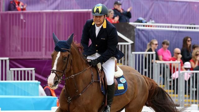 Кони не виноваты: Онищенко молниеносно избавился от скакунов на несколько миллионов Кони не виноваты: Онищенко молниеносно избавился от скакунов на несколько миллионов