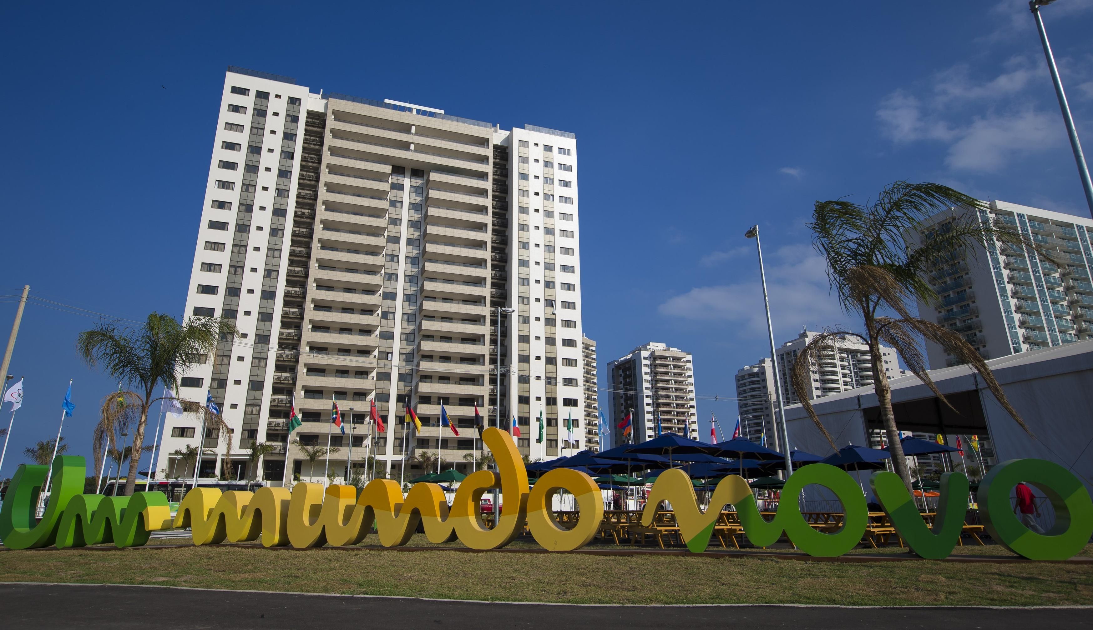 Олімпіада-2016: спортсмени скаржаться на зламані туалети та оголені електродроти