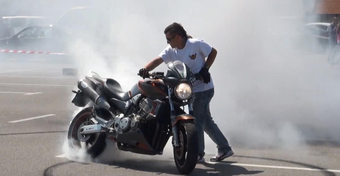 Родео для байкерів влаштували у Черкасах Родео для байкерів влаштували у Черкасах