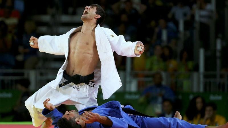 Грузинський дзюдоїст після перемоги над росіянином символічно нагадав йому про війну Грузинський дзюдоїст після перемоги над росіянином символічно нагадав йому про війну