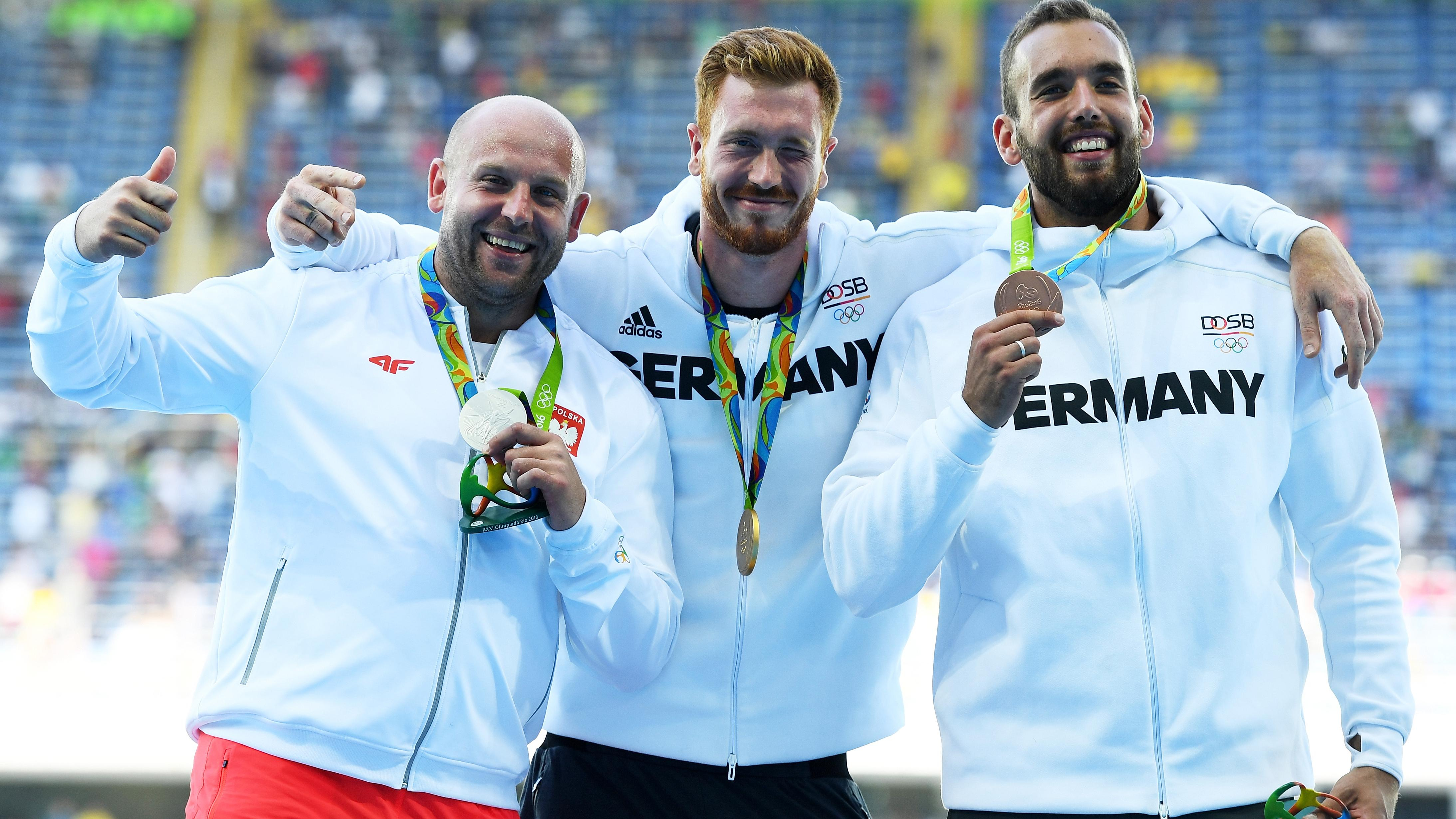 Трогает до слез: польский олимпиец продает медаль, чтобы спасти ребенка