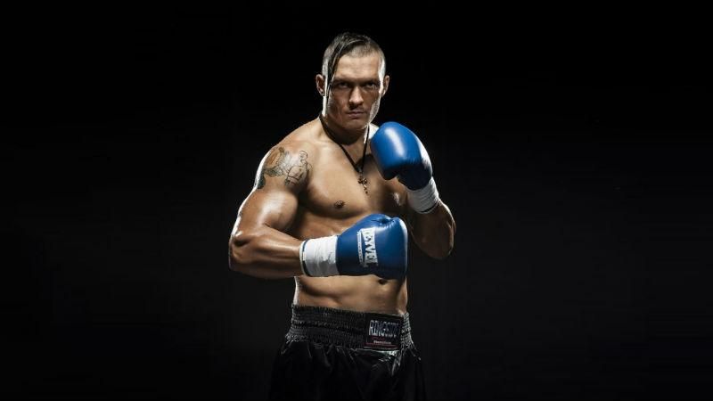 Усик провів відкрите тренування з Гловацкі
Усик провів відкрите тренування з Гловацкі