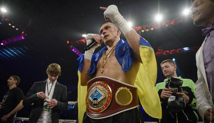 Усик победил Гловацки и стал чемпионом мира по версии WBO