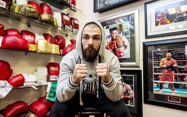 Боксер із Шотландії помер після нокауту Боксер із Шотландії помер після нокауту